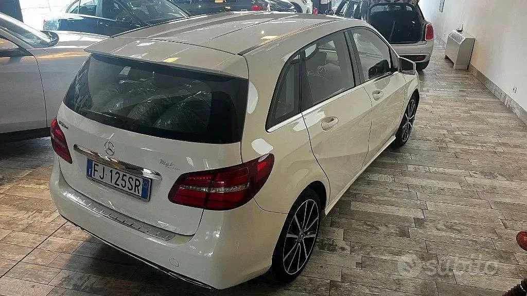 Occasion Mercedes B180 109 PK (80 kW) 2017 Wit MPV