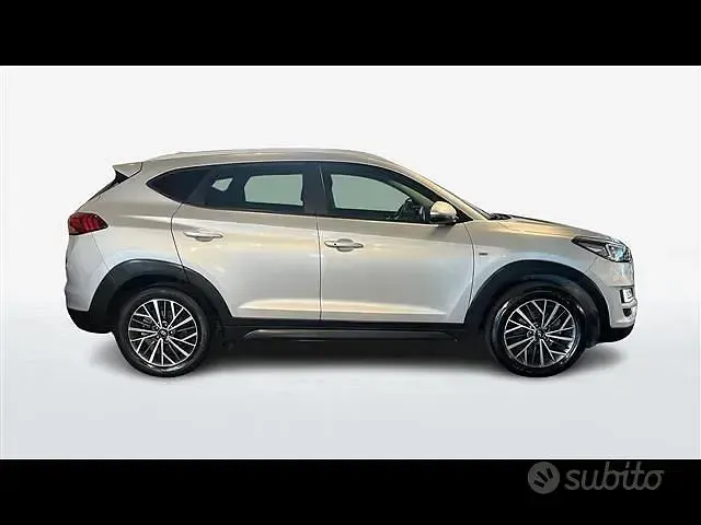 Usata Hyundai Tucson N Line 136 CV (100 kW) 2021 Grigio chiaro SUV