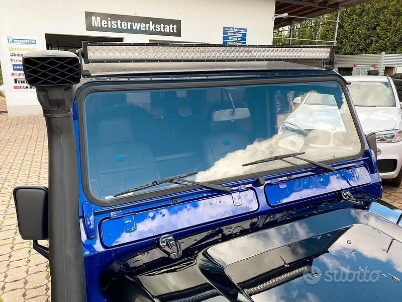 Usata Land Rover Defender S 122 CV (89 kW) 2003 Blu Station wagon