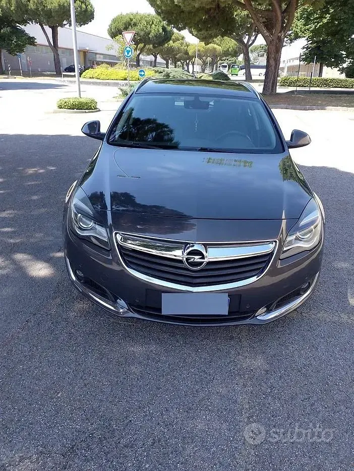 Usata Opel Insignia Sport 170 CV (125 kW) 2016 Grigio Station wagon