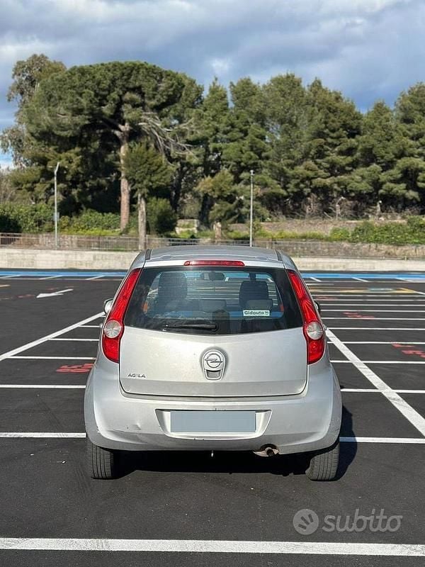 Usata Opel Agila Enjoy 86 CV (63 kW) 2009 Grigio Utilitaria