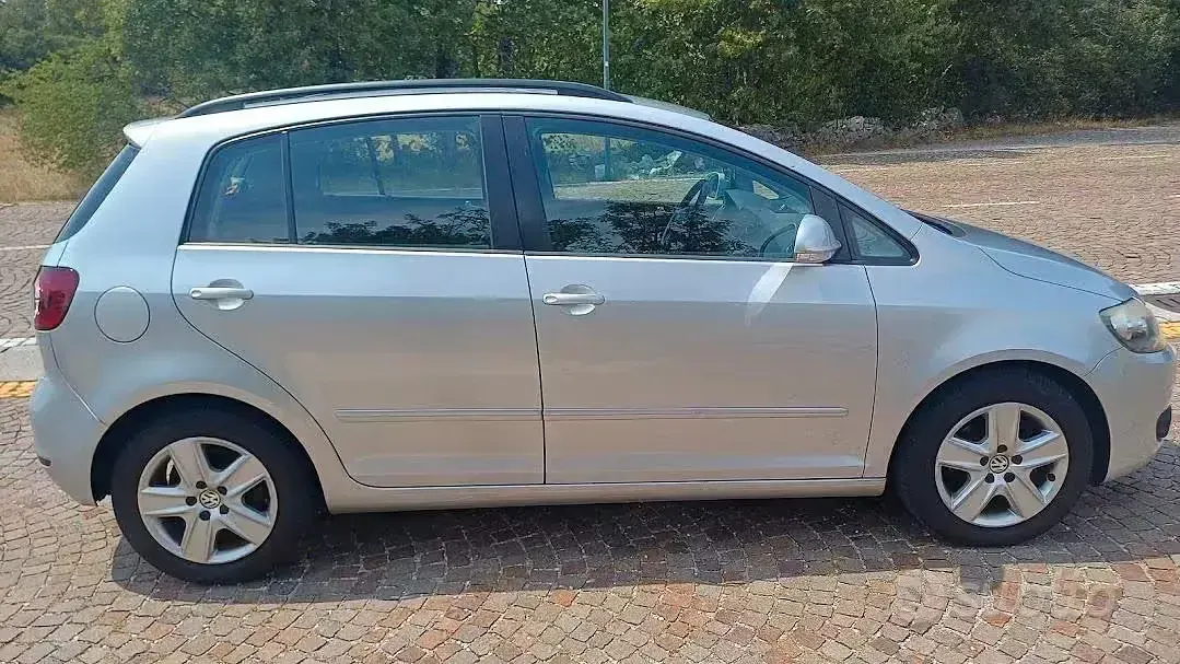 Usata VW Golf Plus Cross 105 CV (77 kW) 2010 Grigio Berlina