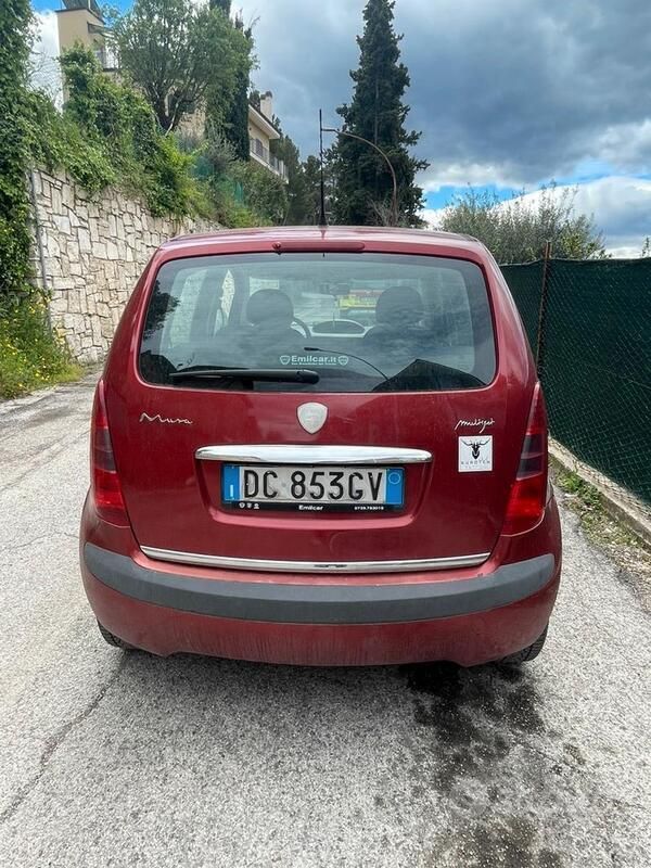 Usata Lancia Musa 90 CV (66 kW) 2006 Rosso Monovolume