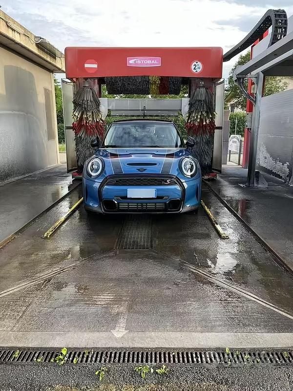 Usata Mini Cooper S 178 CV (130 kW) 2021 Blu Utilitaria