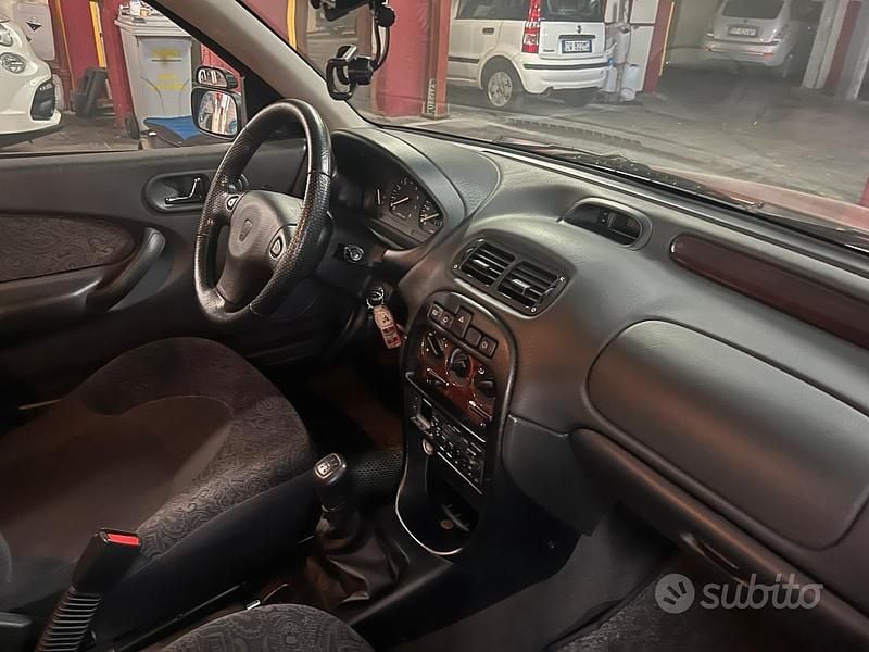 Usata Rover 200 1997 Rosso Berlina