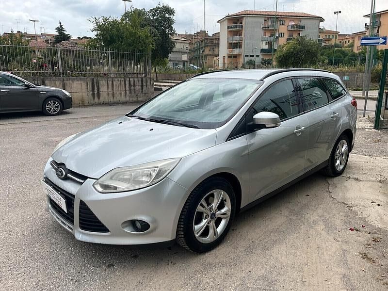 Usata Ford Focus 115 CV (84 kW) 2011 Argento Station wagon
