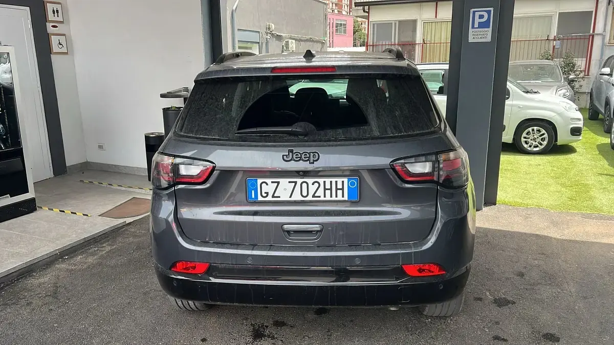 Usata Jeep Compass Summit 130 CV (95 kW) 2025 679graphite grey SUV