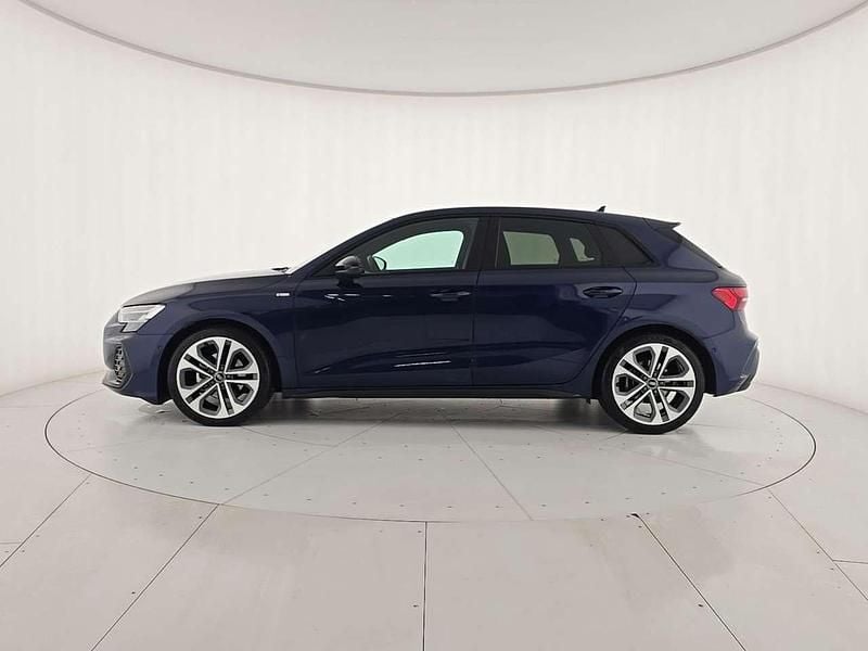 Usata Audi A3 Sportback S-Line 150 CV (110 kW) 2025 Blu/azzurro Utilitaria