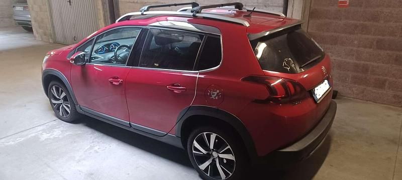 Usata Peugeot 2008 Allure 99 CV (72 kW) 2016 Rosso SUV