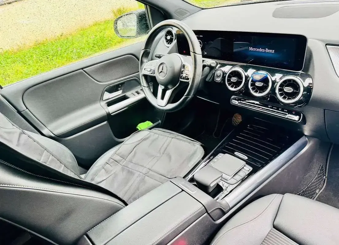 Usata Mercedes B180 116 CV (85 kW) 2020 Bianco Utilitaria