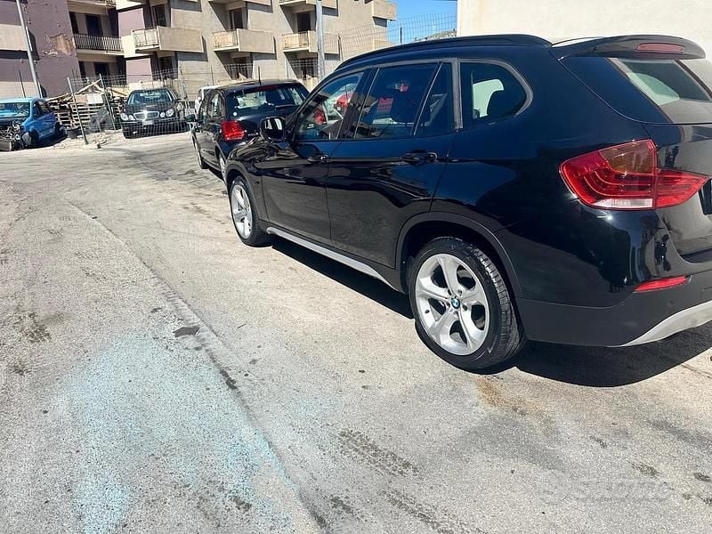 Usata BMW X1 143 CV (105 kW) 2011 Nero SUV