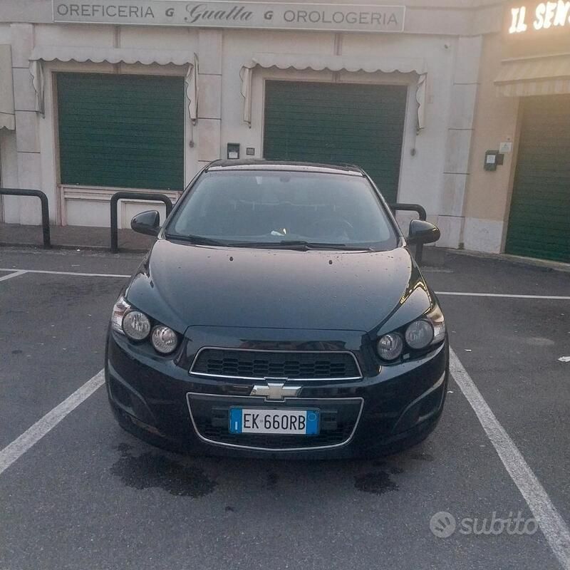 Usata Chevrolet Aveo 86 CV (63 kW) 2011 Nero Berlina