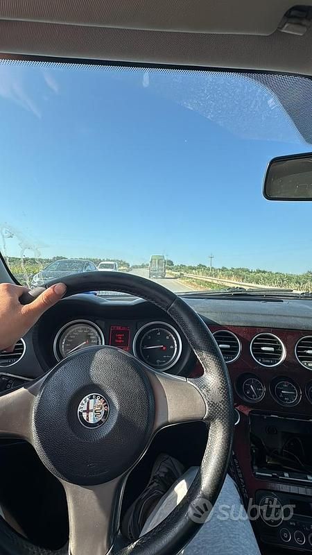 Usata Alfa Romeo 159 150 CV (110 kW) 2008 Grigio Berlina