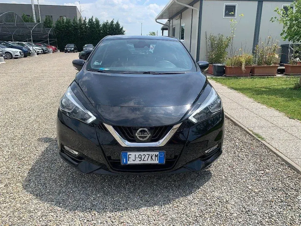 Usata Nissan Micra N-Connecta 90 CV (66 kW) 2017 Nero Utilitaria