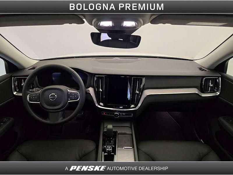 Usata Volvo V60 Core 197 CV (144 kW) 2024 Bianco Station wagon