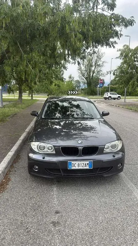 Usata BMW 120 163 CV (119 kW) 2006 Utilitaria