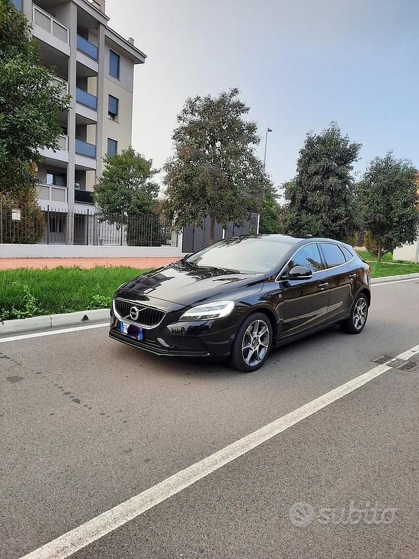 Usata Volvo V40 2016 Nero Berlina