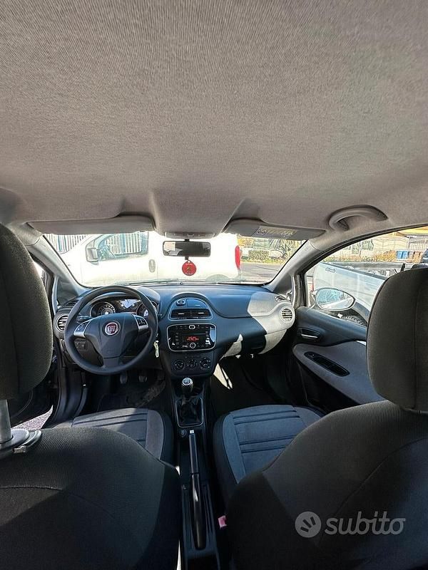 Usata Fiat Punto Evo Dynamic 75 CV (55 kW) 2010 Grigio Utilitaria