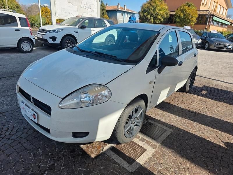 Usata Fiat Grande Punto 75 CV (55 kW) 2010 Bianco Utilitaria