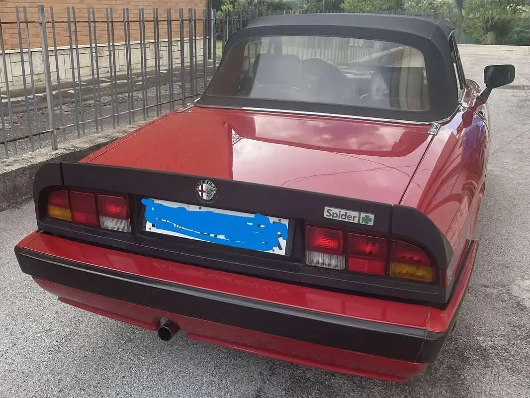 Usata Alfa Romeo Spider Quadrifoglio Verde 125 CV (91 kW) 1986 Rosso Cabrio