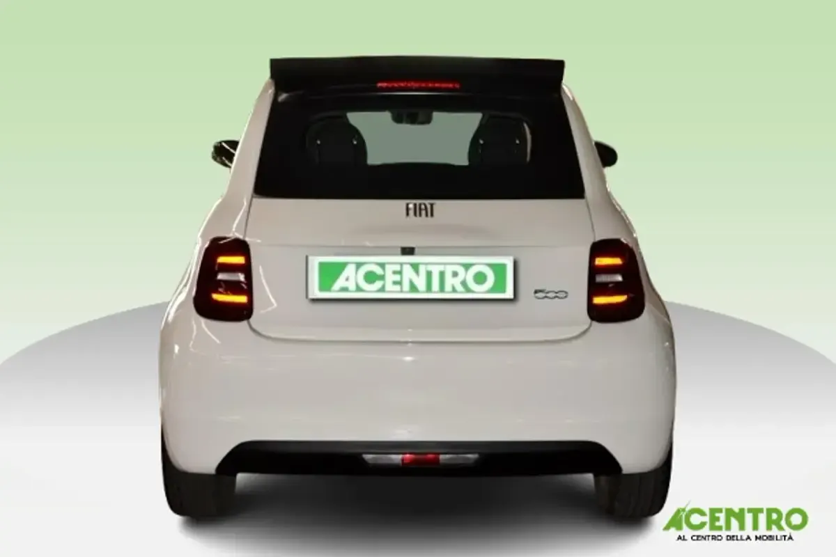 Usata Fiat 500C Icon 41 kW (57 CV) 2022 Bianco Cabrio