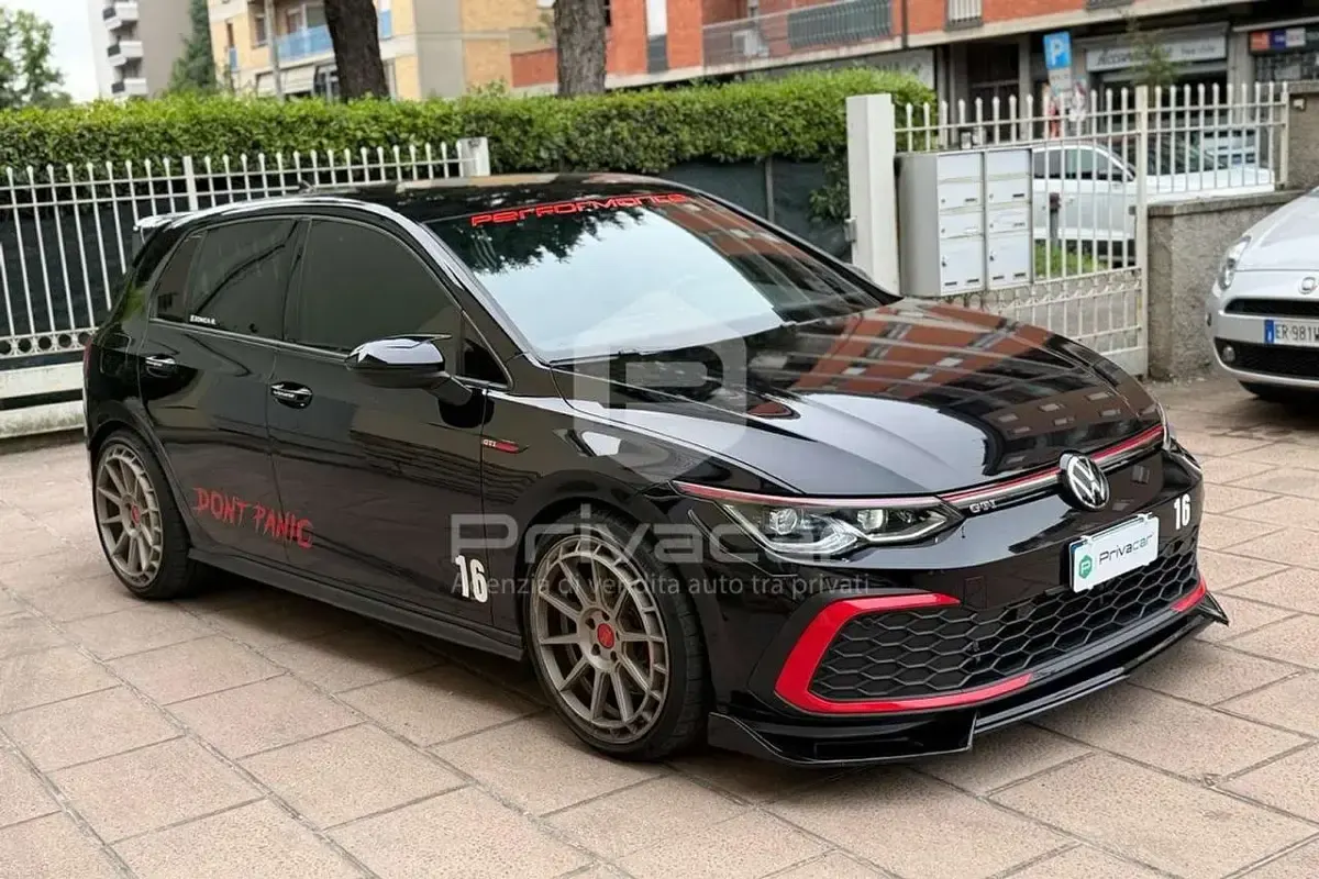 Usata VW Golf VIII GTI 245 CV (180 kW) 2023 Nero Utilitaria