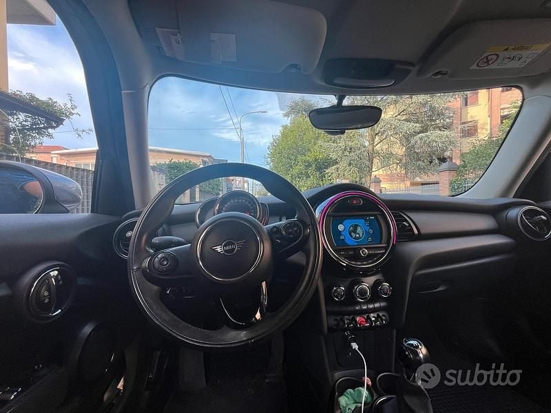 Usata Mini ONE 75 CV (55 kW) 2019 Grigio Utilitaria