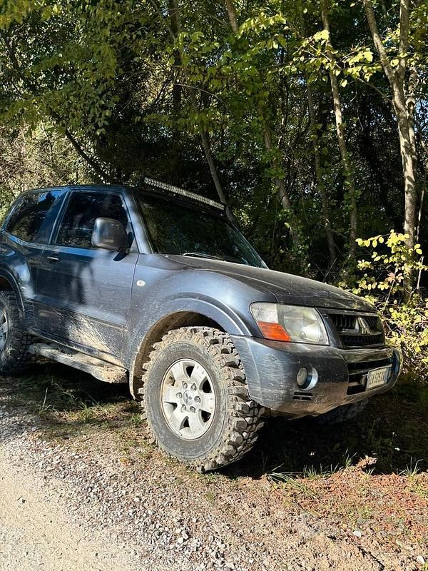 Usata Mitsubishi Pajero 180 CV (132 kW) 2005 SUV