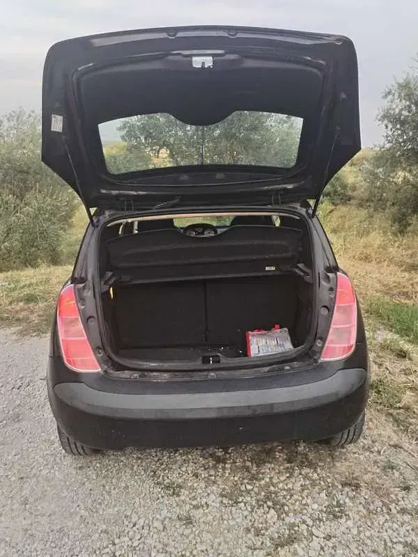 Usata Lancia Ypsilon 60 CV (44 kW) 2006 Nero Utilitaria
