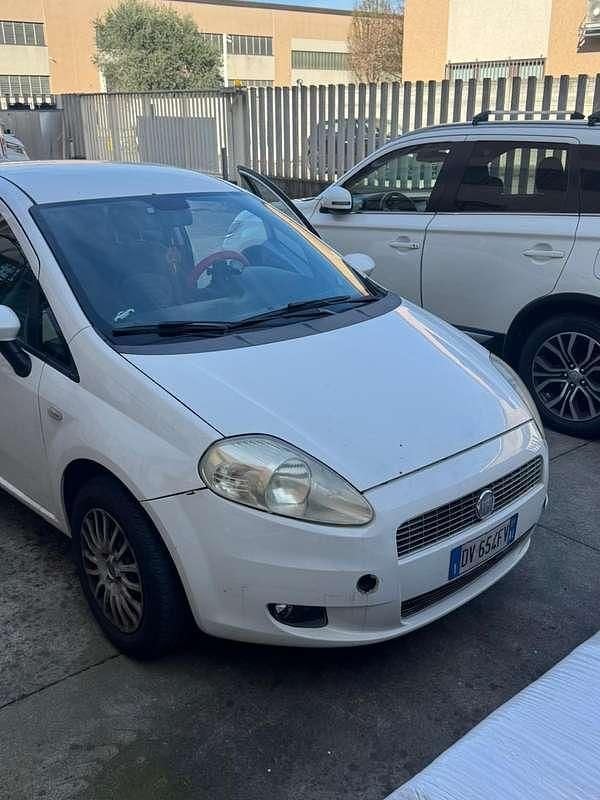 Usata Fiat Punto Emotion 95 CV (69 kW) 2006 Utilitaria