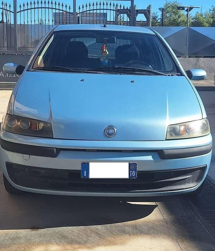 Usata Fiat Punto 60 CV (44 kW) 2001 Blu/azzurro Utilitaria