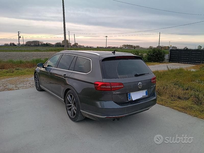 Usata VW Passat 190 CV (139 kW) 2015 Grigio Station wagon