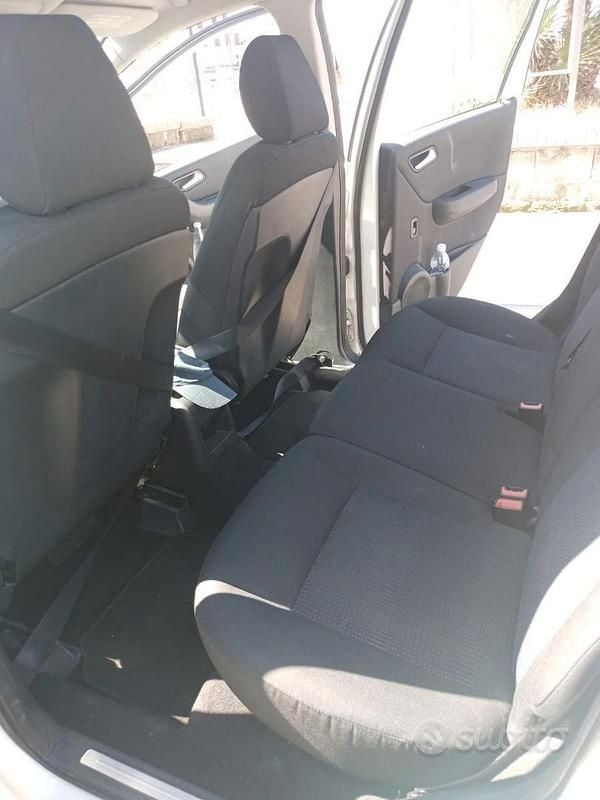Usata Mercedes A160 125 CV (91 kW) 2011 Bianco Utilitaria