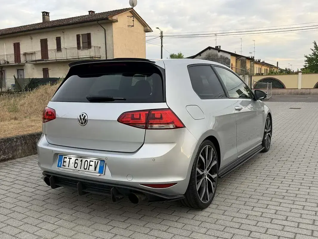 Usata VW Golf VII GTI 220 CV (161 kW) 2013 Berlina