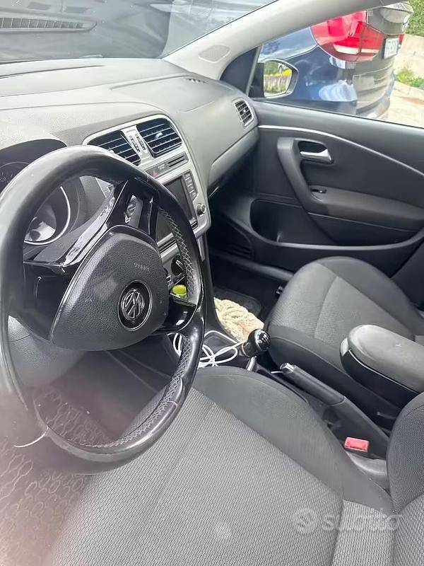 Usata VW Polo 90 CV (66 kW) 2016 Nero Utilitaria