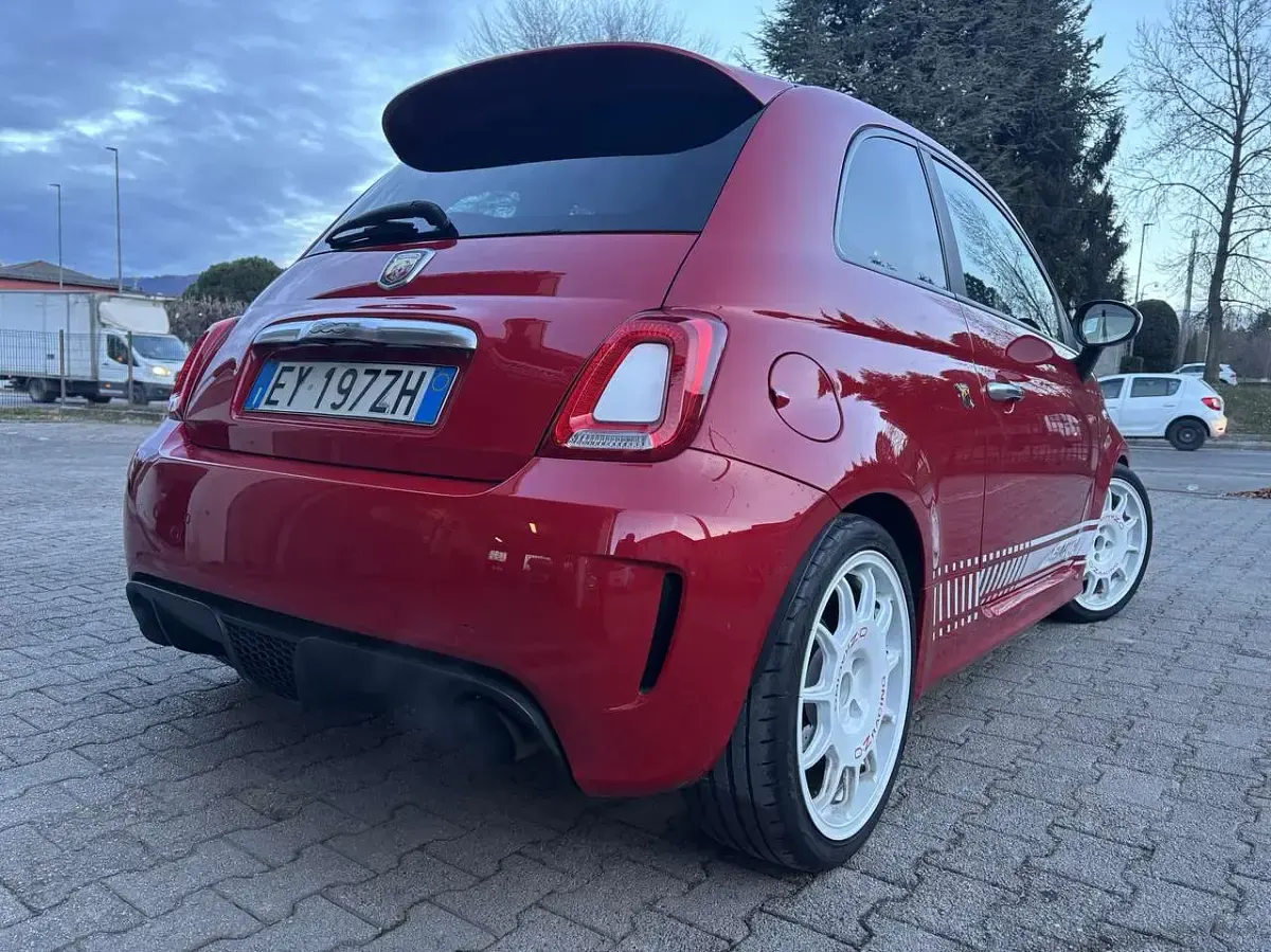 Usata Abarth 500 135 CV (99 kW) 2015 Rosso Utilitaria