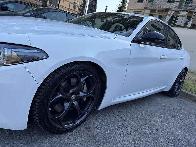 Usata Alfa Romeo Giulia Super 179 CV (131 kW) 2016 Berlina