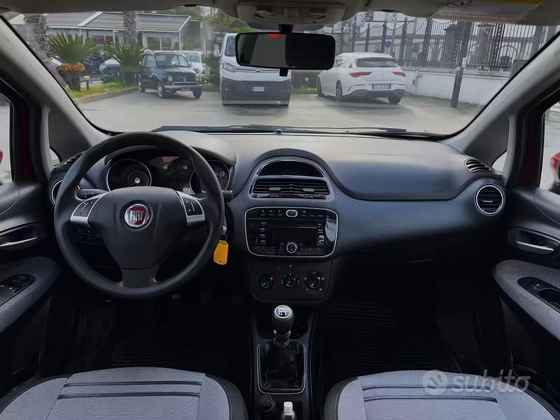 Usata Fiat Punto Evo Active 70 CV (51 kW) 2010 Rosso Utilitaria