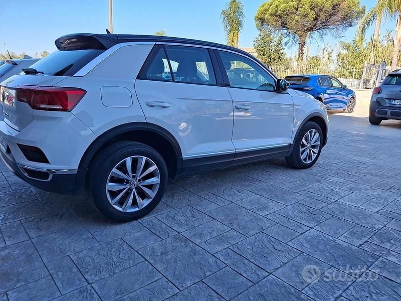 Usata VW T-Roc 116 CV (85 kW) 2019 Bianco SUV