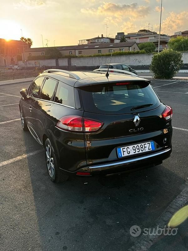 Usata Renault Clio GrandTour 90 CV (66 kW) 2016 Nero Station wagon