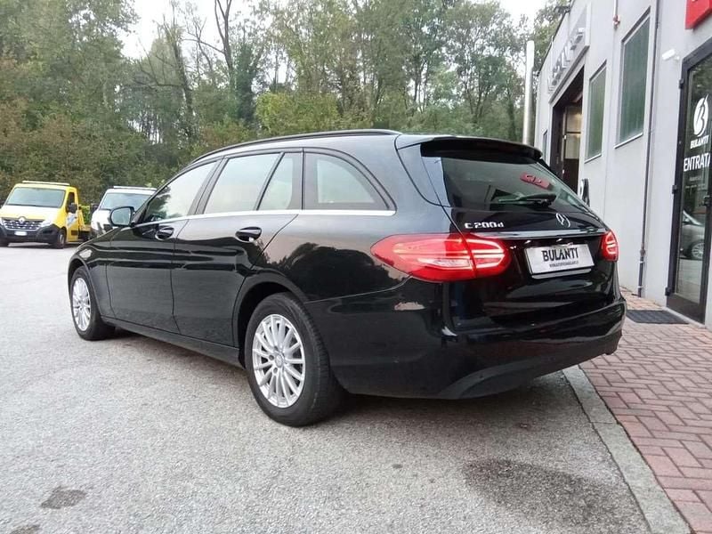 Usata Mercedes C200 Business 136 CV (100 kW) 2017 Nero Station wagon