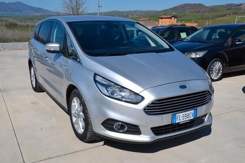 Usata Ford S-MAX Titanium 150 CV (110 kW) 2017 Grigio Monovolume