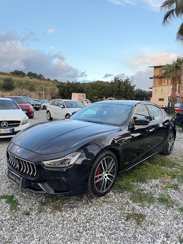 Usata Maserati Ghibli 275 CV (202 kW) 2018 Nero Berlina