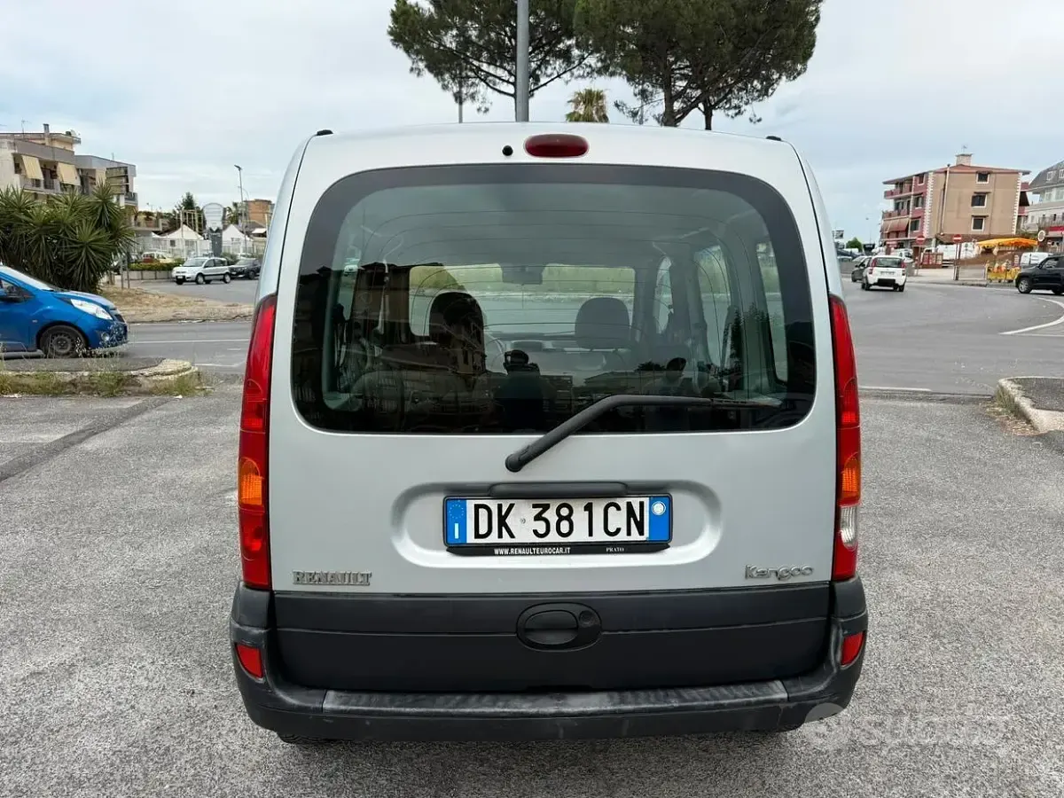 Usata Renault Kangoo 84 CV (61 kW) 2007 Giallo Monovolume
