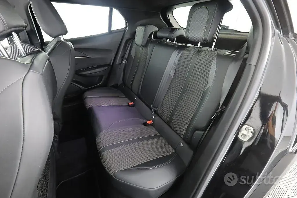 Usata Peugeot 2008 GT 131 CV (96 kW) 2021 Nero SUV