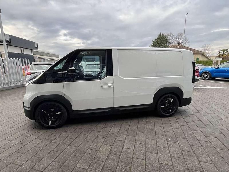 Nuova Kia PV5 88 kW (120 CV) 2026 Clear white Monovolume