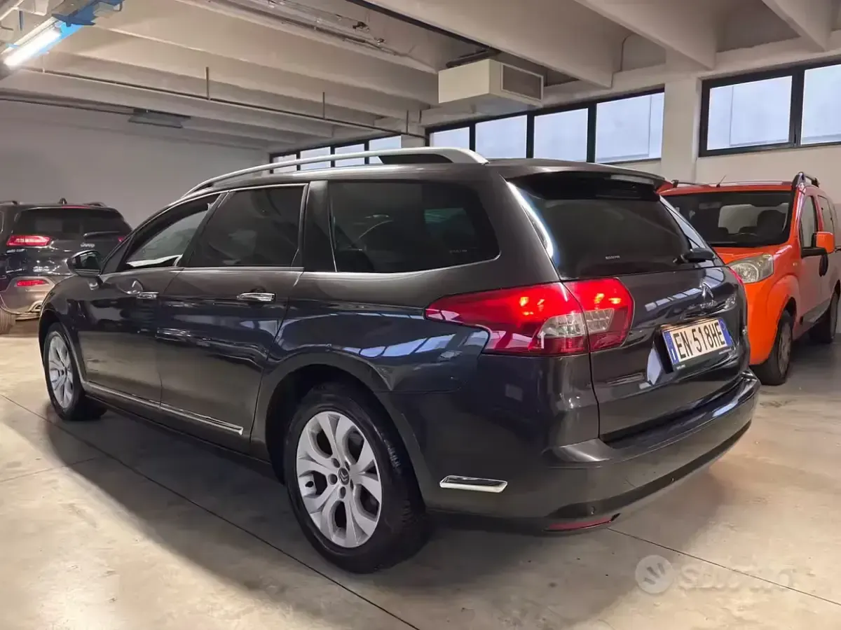 Usata Citroën C5 114 CV (83 kW) 2012 Nero Station wagon