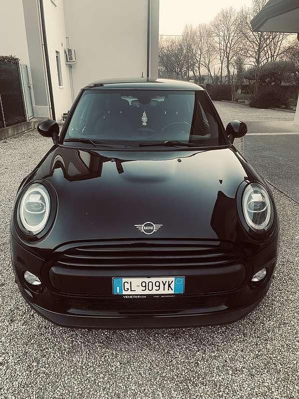 Usata Mini ONE 102 CV (75 kW) 2017 Utilitaria