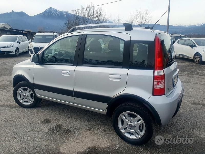 Usata Fiat Panda 4x4 Climbing 75 CV (55 kW) 2011 Grigio Utilitaria