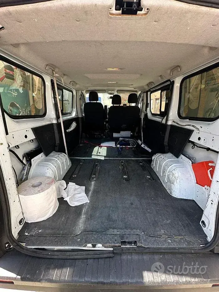 Usata Opel Vivaro 125 CV (91 kW) 2017 Monovolume